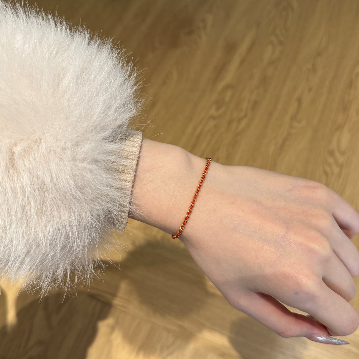 Flydeer Gold Bracelet for Women Lucky Bracelet for Women Handmade String Interwoven with Gold Chain Adjustable Length Simple Bracelet Fashion Accessory DY150397-S-G-WH